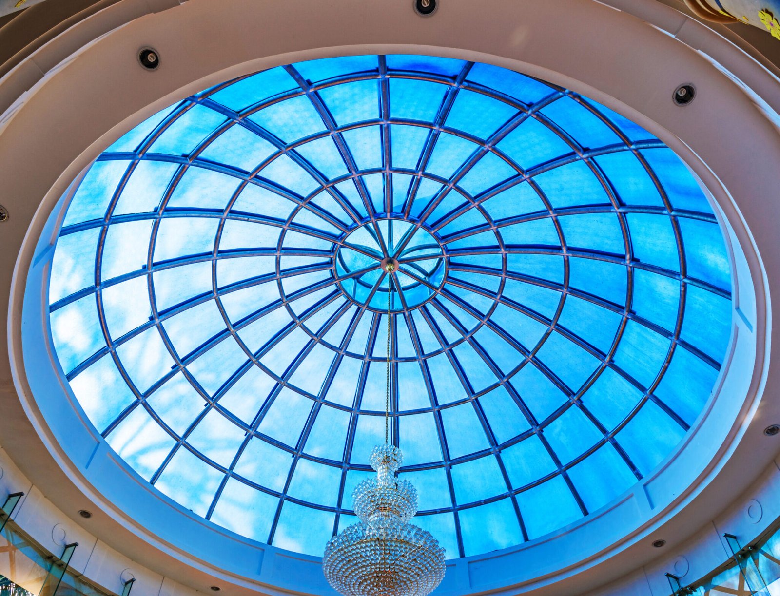 Geometrical,Ceiling,,Limpid,Round,Ceiling.